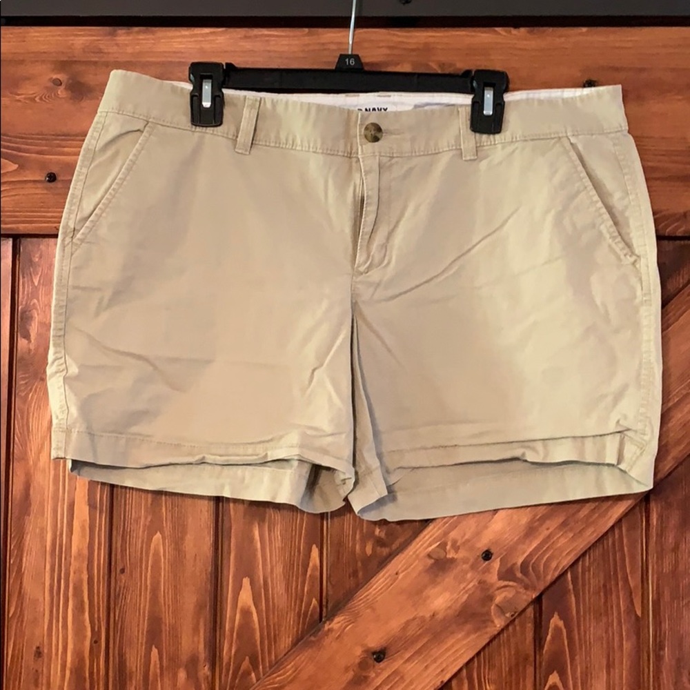 Old Navy Khaki Shorts Size 14
